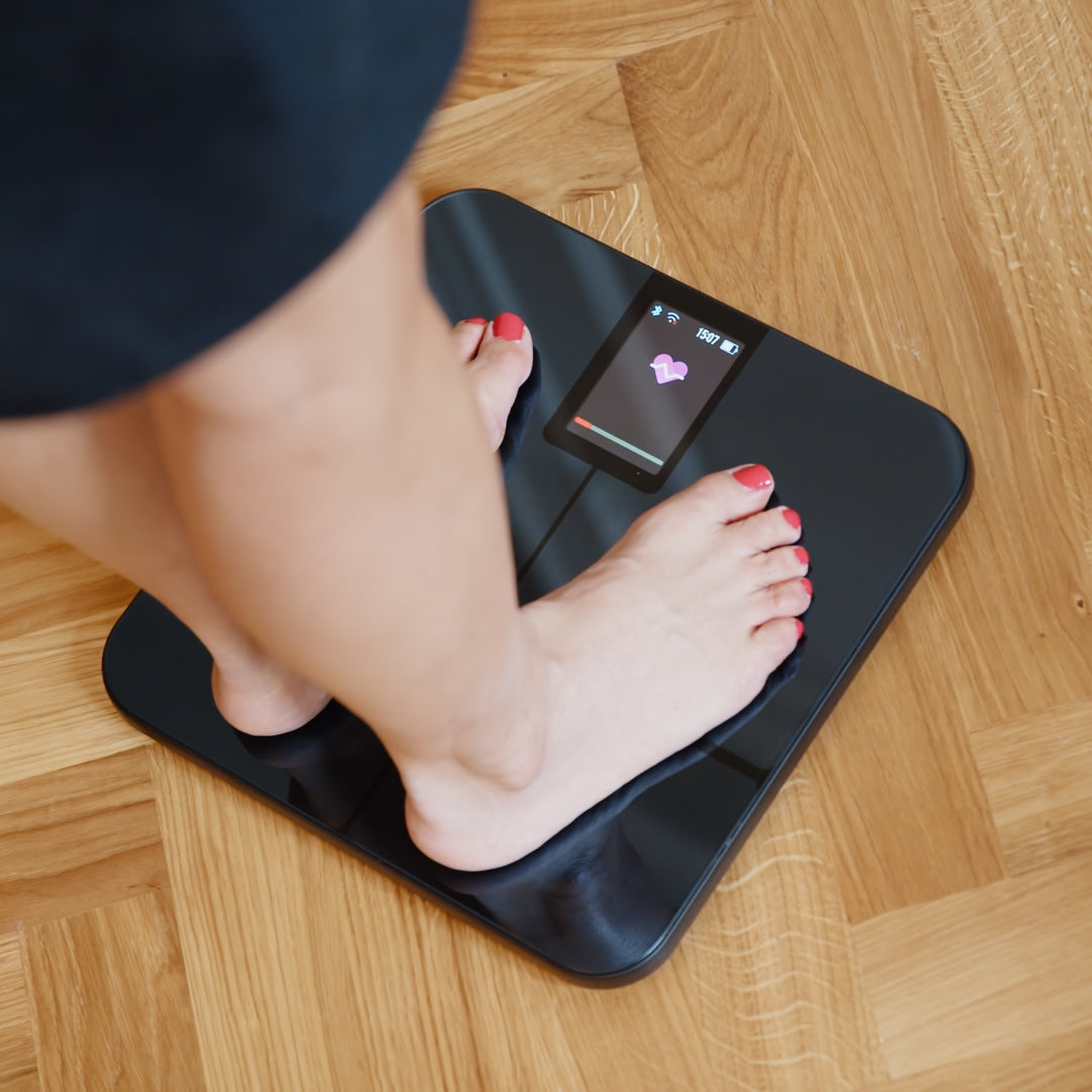 SmartScale body scanner with 25 measurements